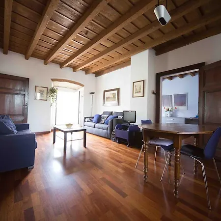 Bed & Breakfast Fleur De Lis 2*